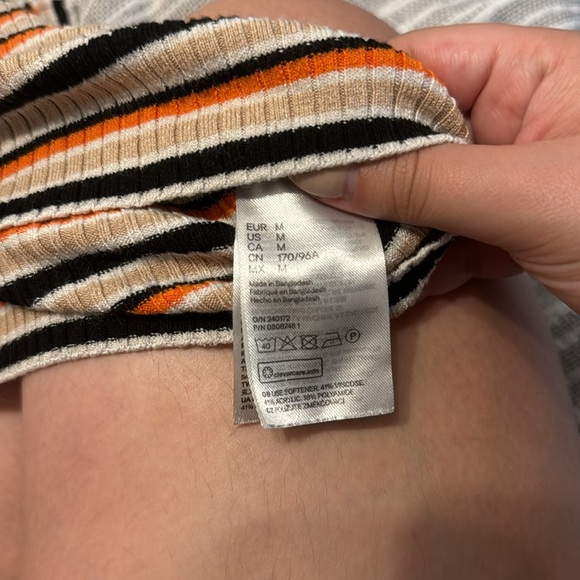 Divided black/orange/beige crop top - Picture 4 of 4